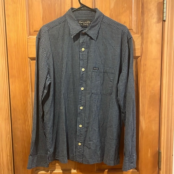 Abercrombie & Fitch men’s button down shirt size medium. - Picture 1 of 7